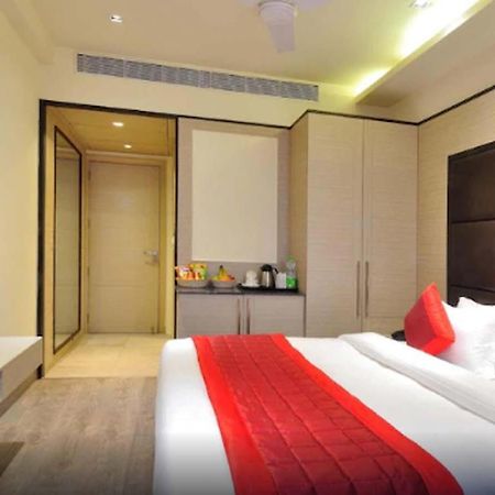Hotel Royal Grand Yeni Delhi Dış mekan fotoğraf