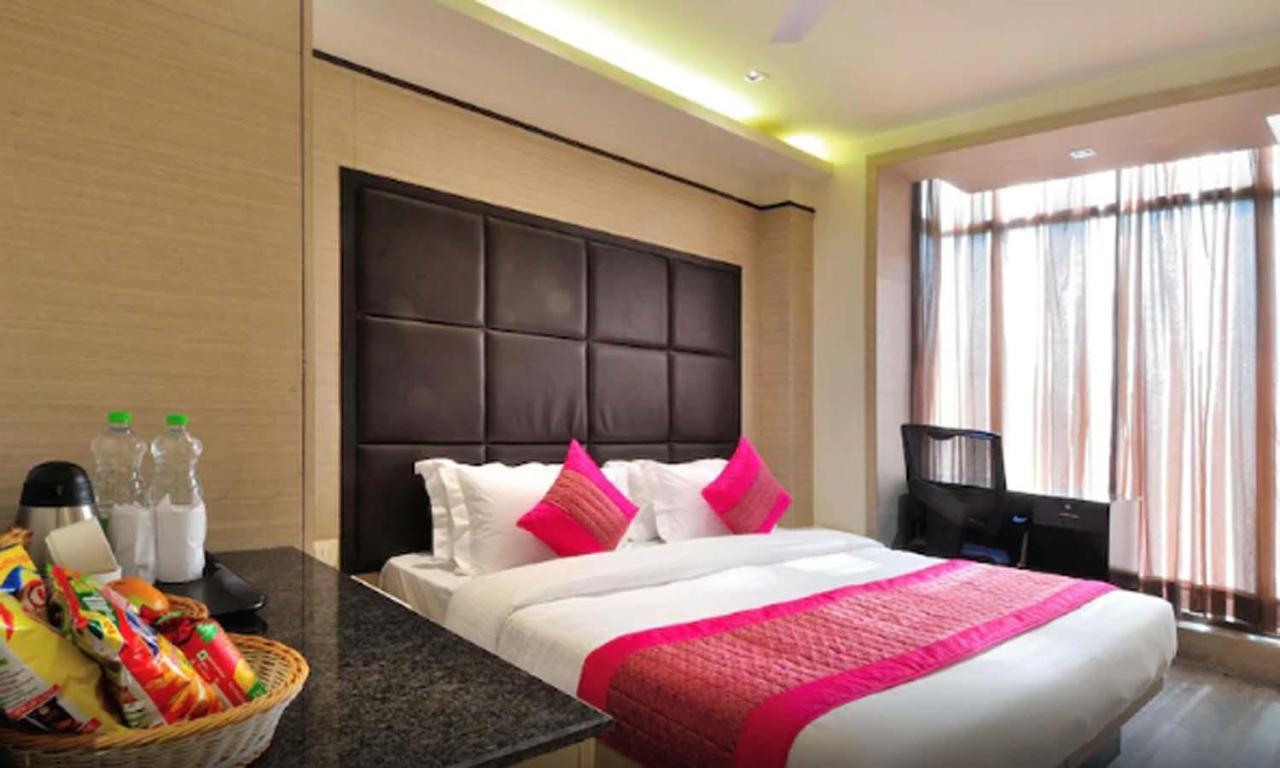 Hotel Royal Grand Yeni Delhi Dış mekan fotoğraf