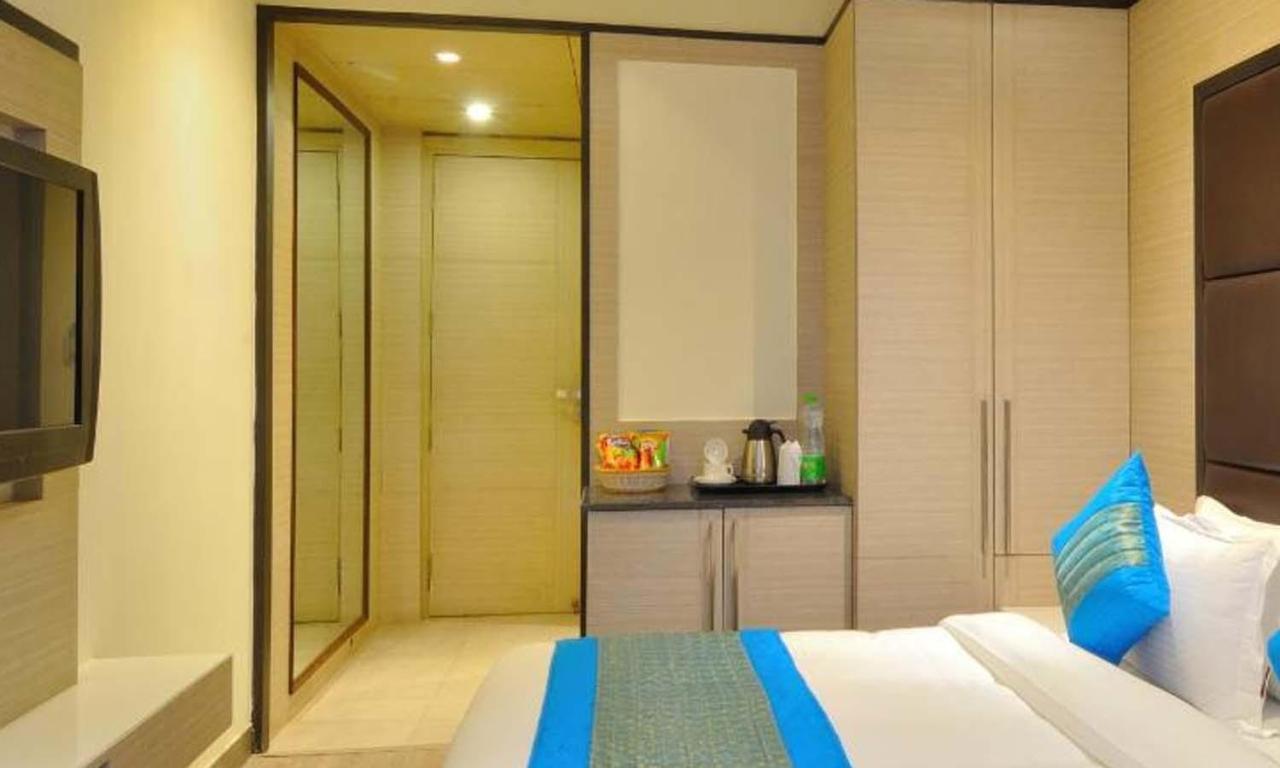 Hotel Royal Grand Yeni Delhi Dış mekan fotoğraf