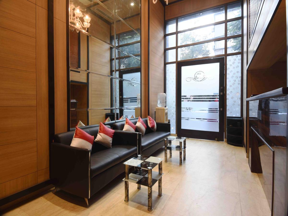 Hotel Royal Grand Yeni Delhi Dış mekan fotoğraf