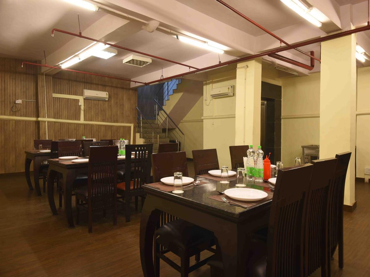 Hotel Royal Grand Yeni Delhi Dış mekan fotoğraf