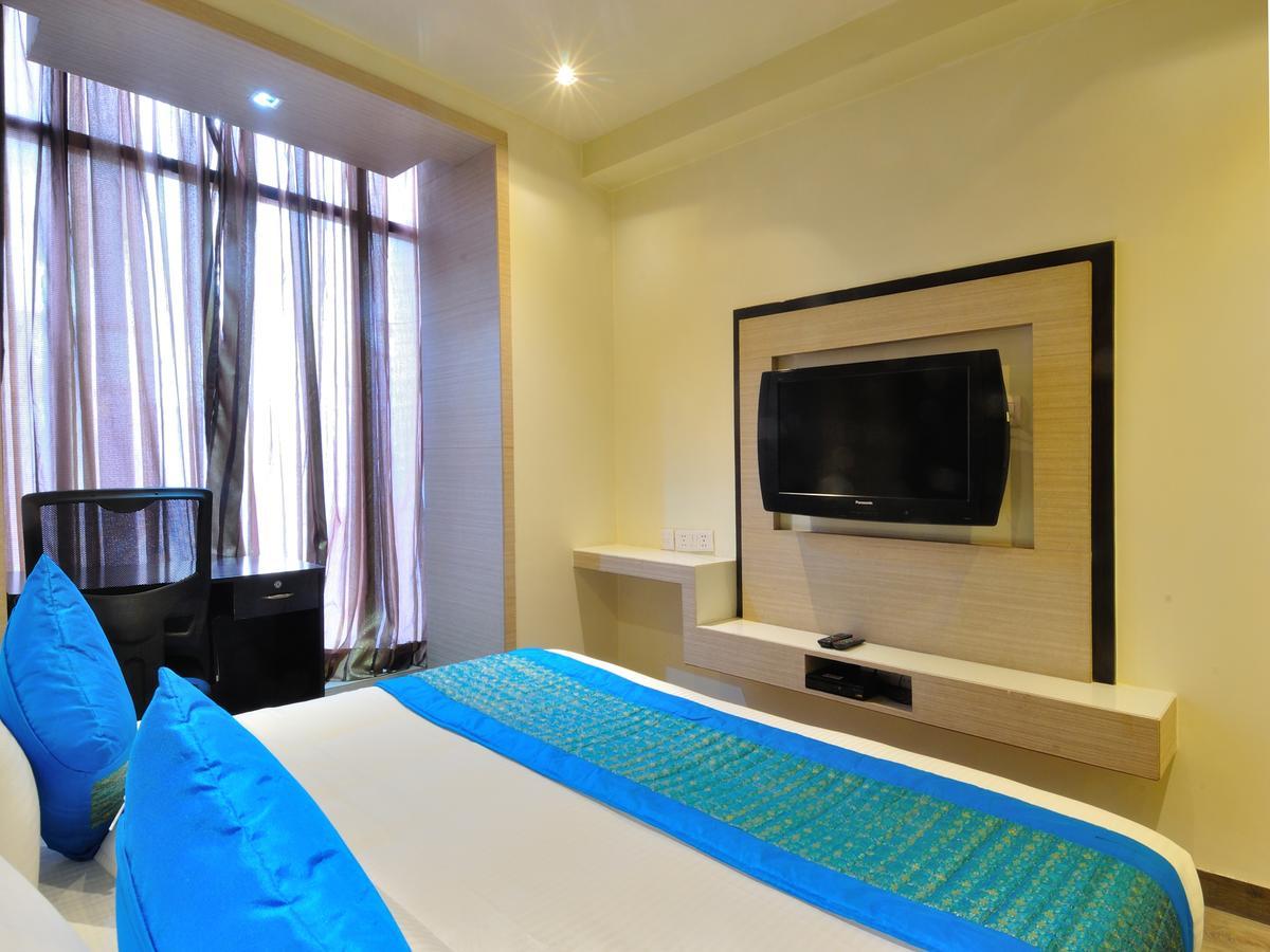 Hotel Royal Grand Yeni Delhi Dış mekan fotoğraf