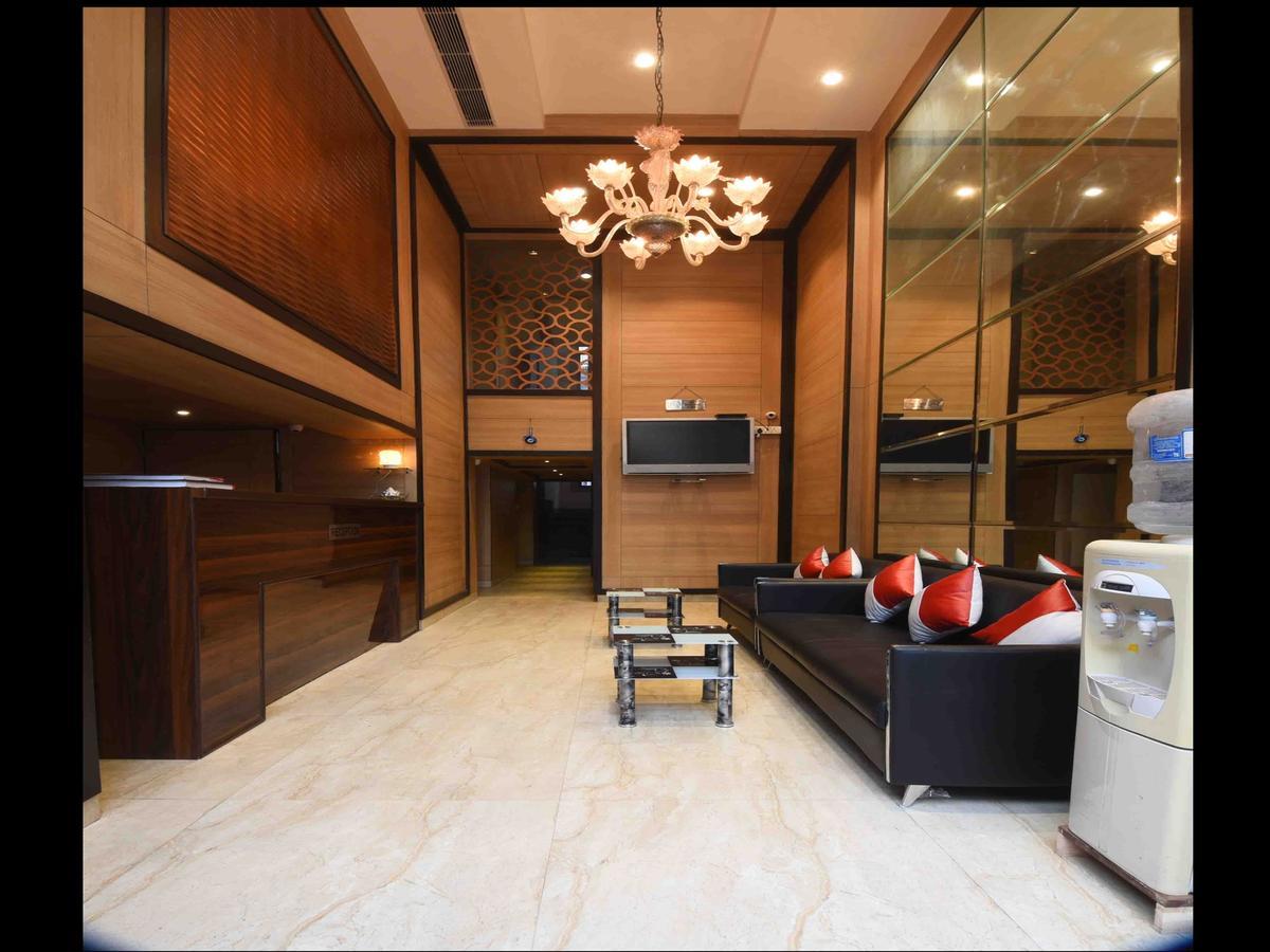 Hotel Royal Grand Yeni Delhi Dış mekan fotoğraf