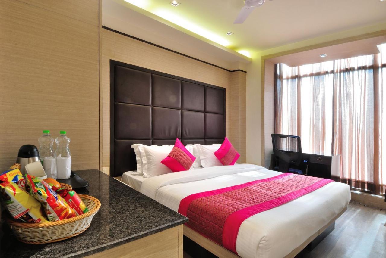 Hotel Royal Grand Yeni Delhi Dış mekan fotoğraf