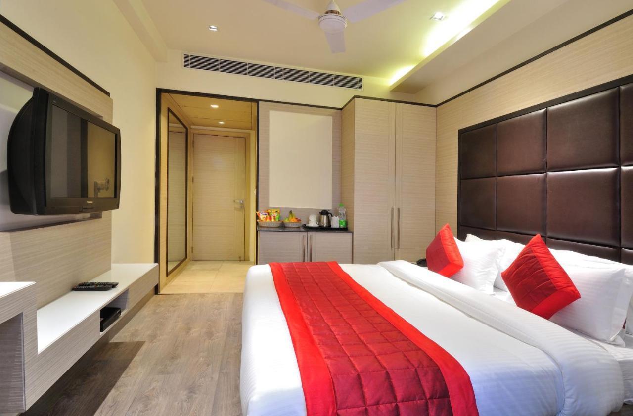 Hotel Royal Grand Yeni Delhi Dış mekan fotoğraf